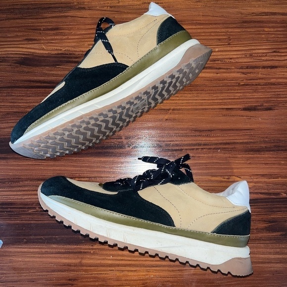 Madewell Kickoff Trainer Sneakers in Leather and Suede MA584 Navy Tan 9 - Picture 6 of 13